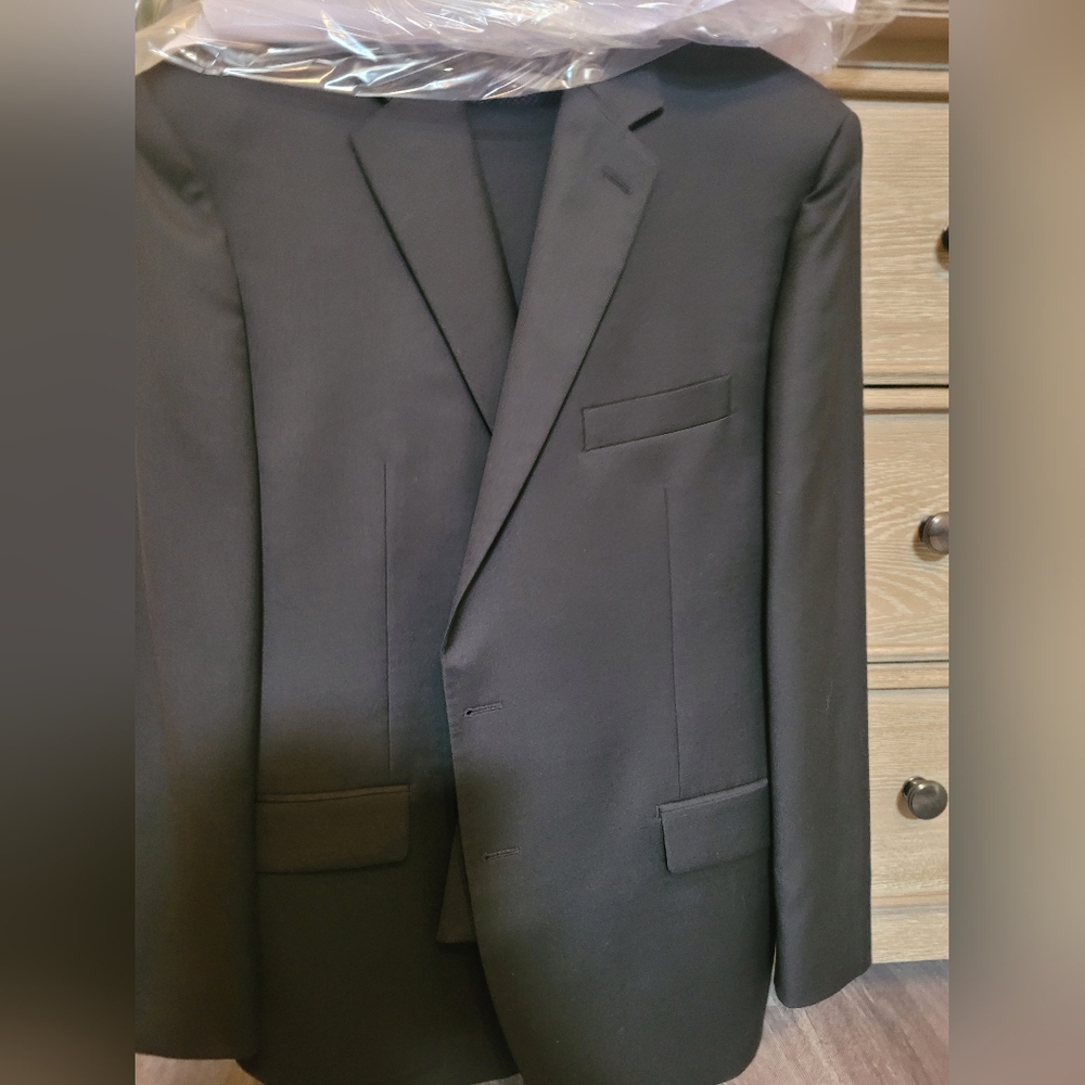 Mens Ralph Lauren Black 3 piece suit like new 44R jacket pants 36x32 Vest XL